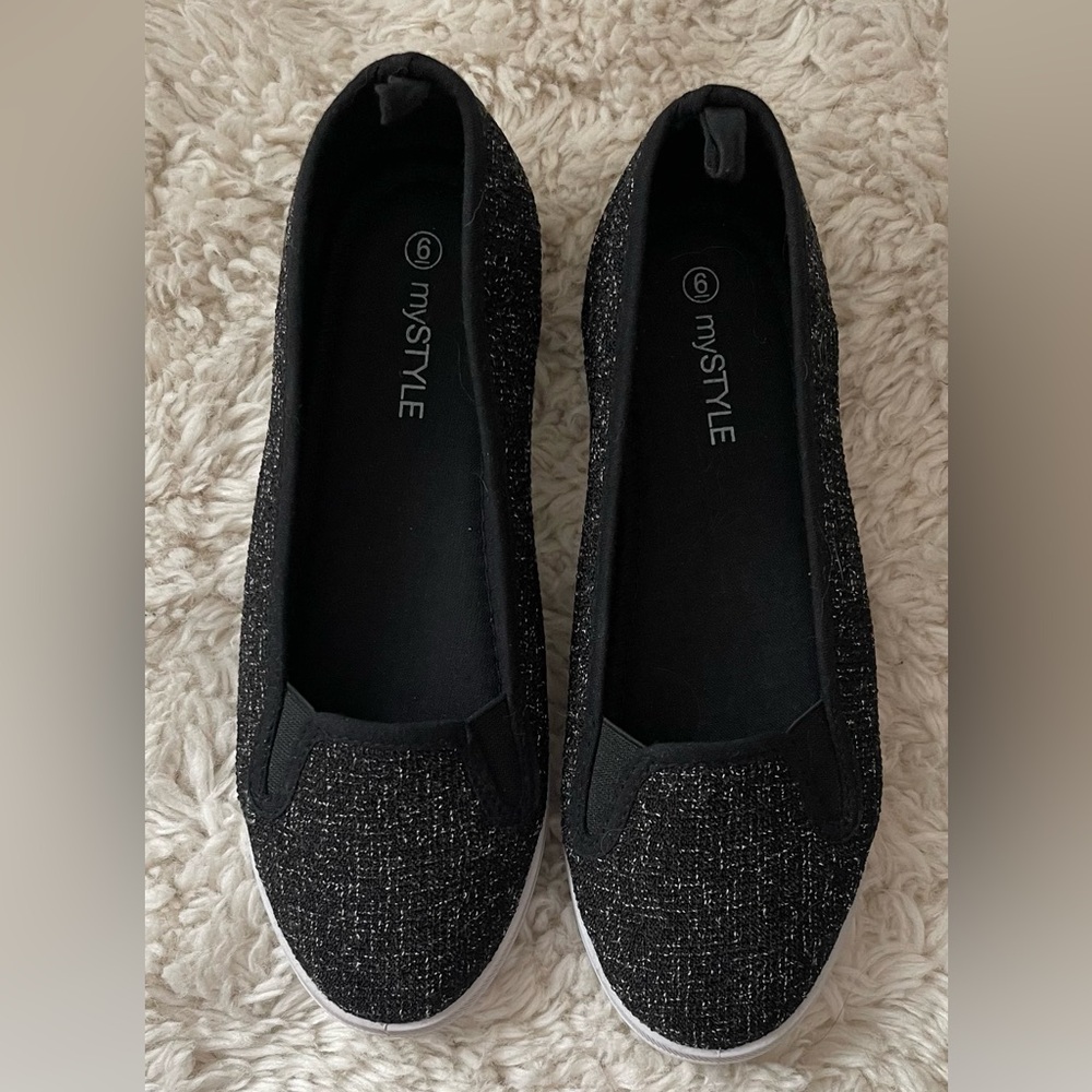 My Style Black & White Speckled Slip On Sneakers Size 6